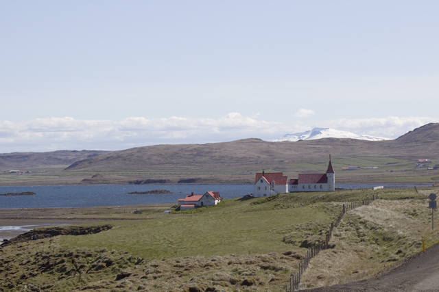 2011-06-30_15-51-54 island.jpg - Kirche von Stadur